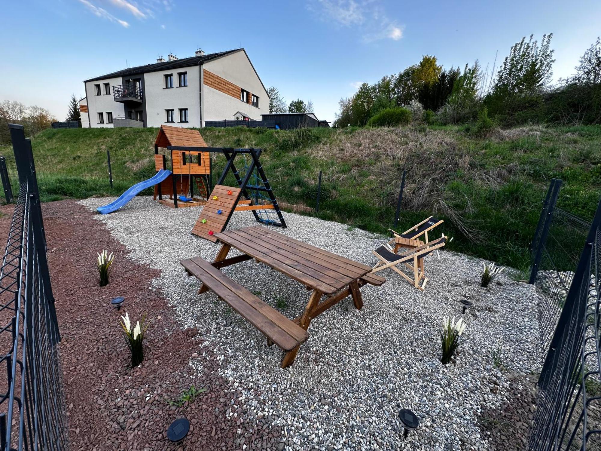 Apartament Pod Wzgorzem Z Sauna, Jacuzzi I Basenem Kudowa-Zdrój Exterior foto